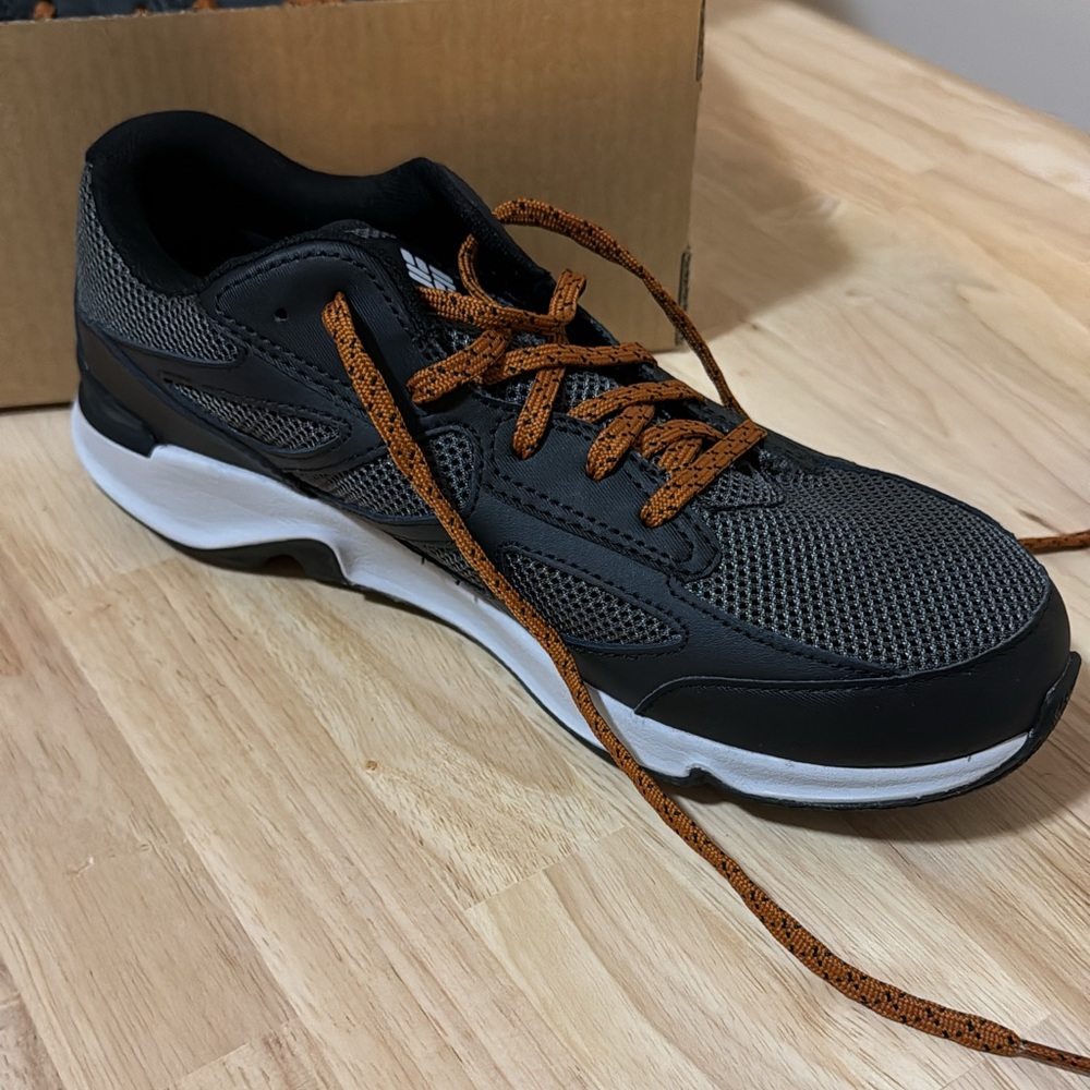 Brand new mens Columbia hiking shoes